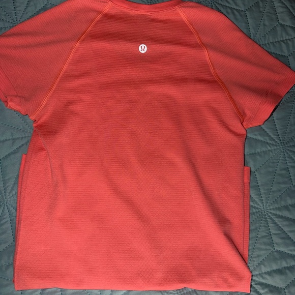 Lululemon Swiftly tech short sleeve size 4 - Picture 3 of 3